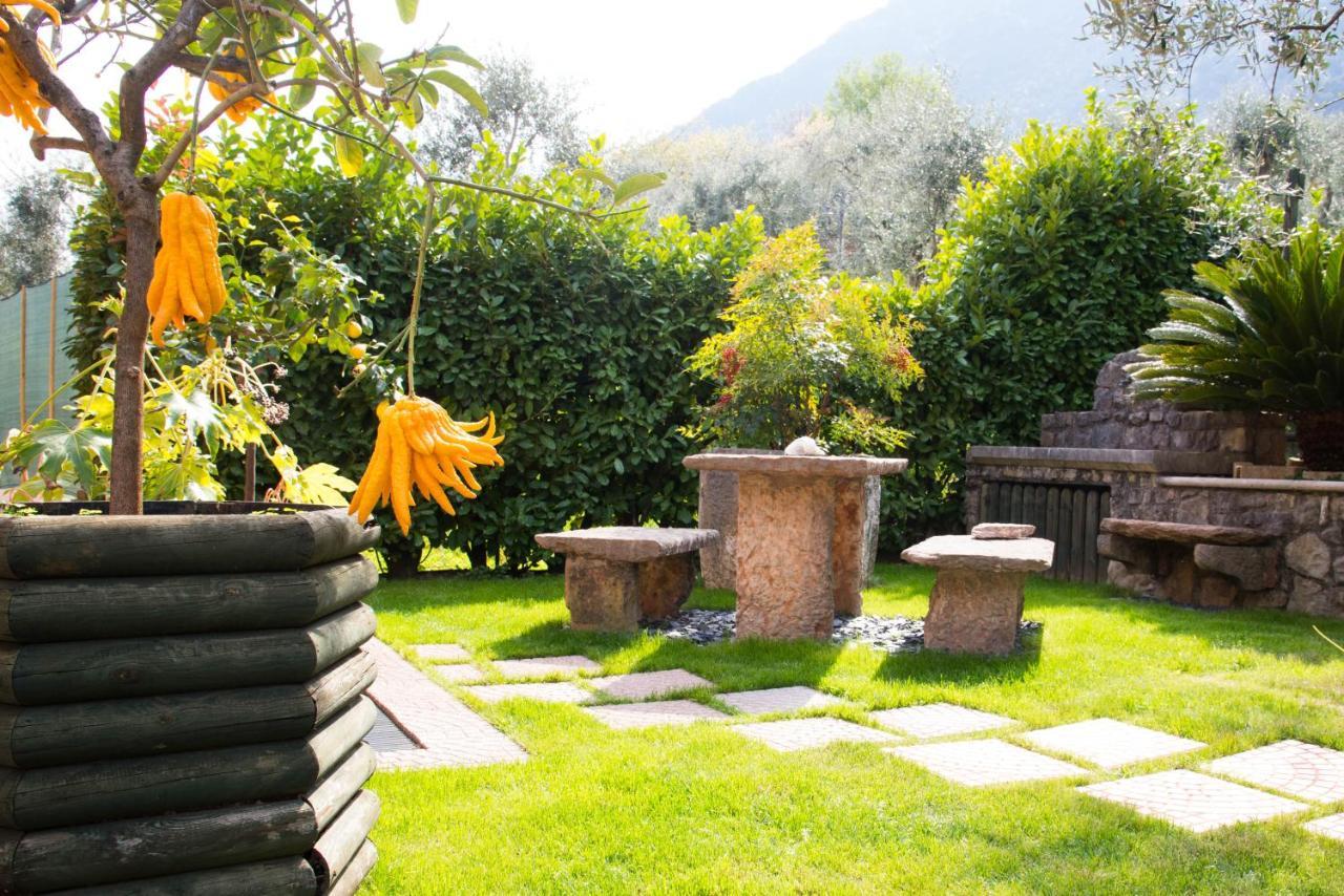 Guesthouse "Villa Tamas" Limone sul Garda Zewnętrze zdjęcie